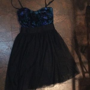 Garage frilly lace & velvet dress
